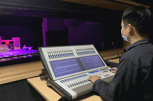 资讯】顺德原创话剧《爱的拿铁》今明在河源演出,致敬最美逆行者_水母