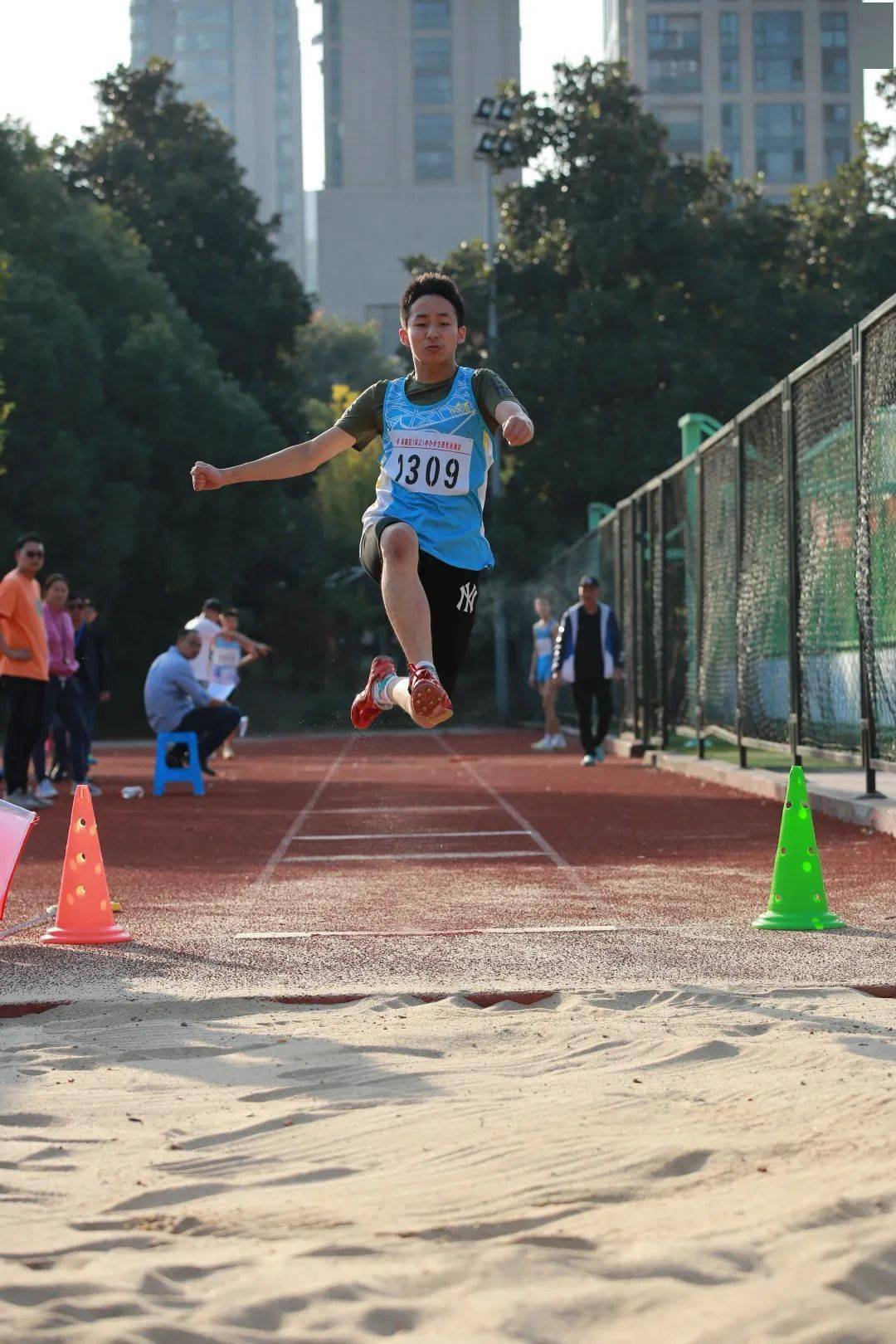 优胜学校名单高新实验学校江南实验学校(初中部)闻涛中学长河中学浦沿