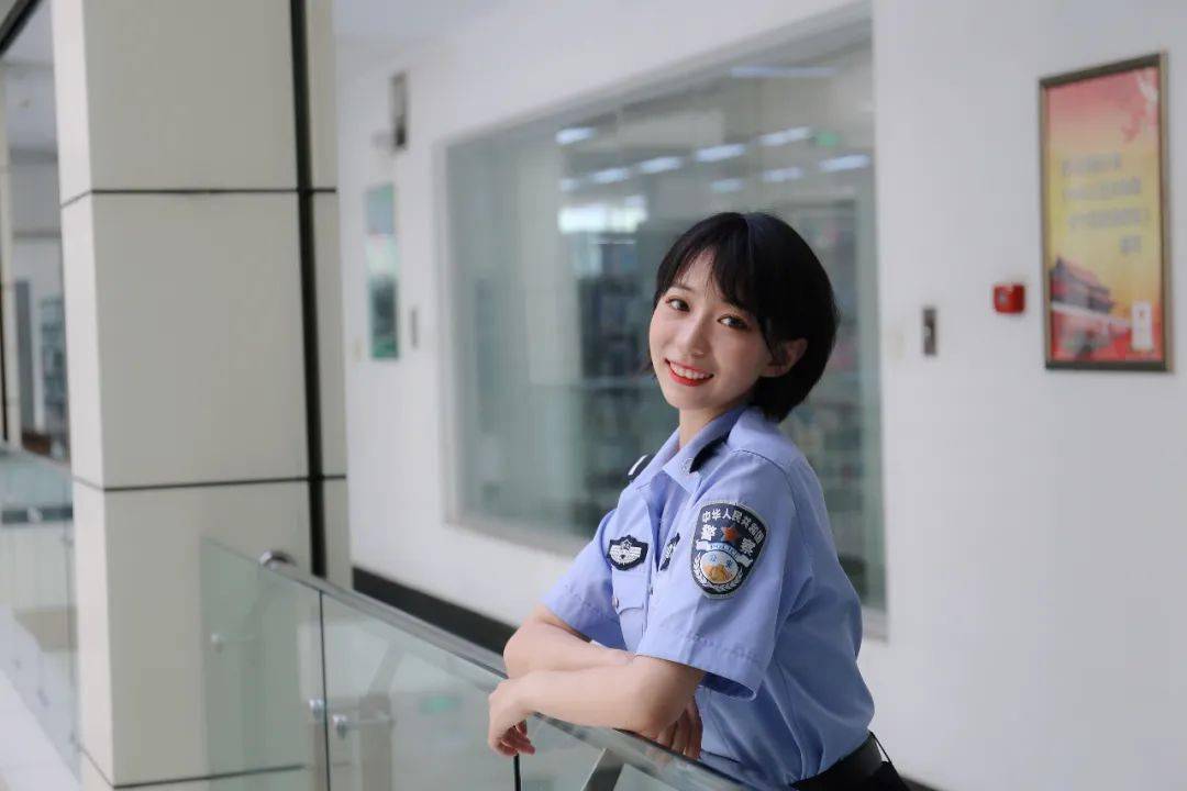 校园里的警花你见过吗?