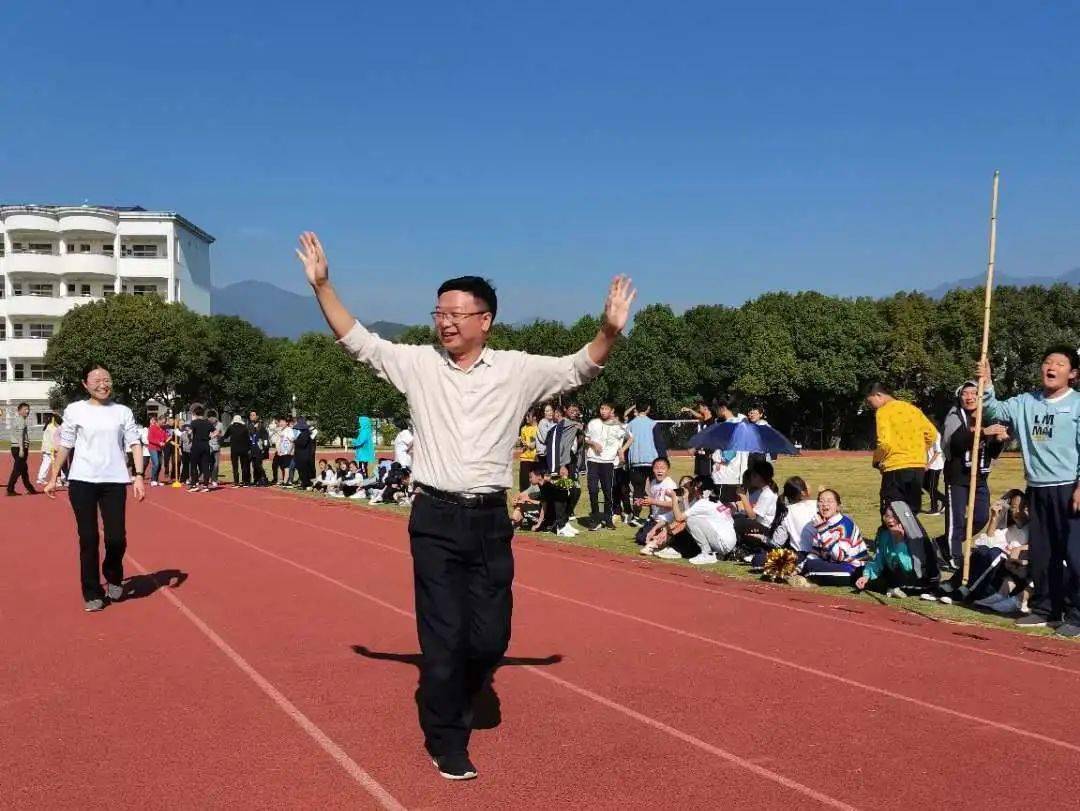 运动柯城阳光校园石梁中学你追逐阳光我追逐你