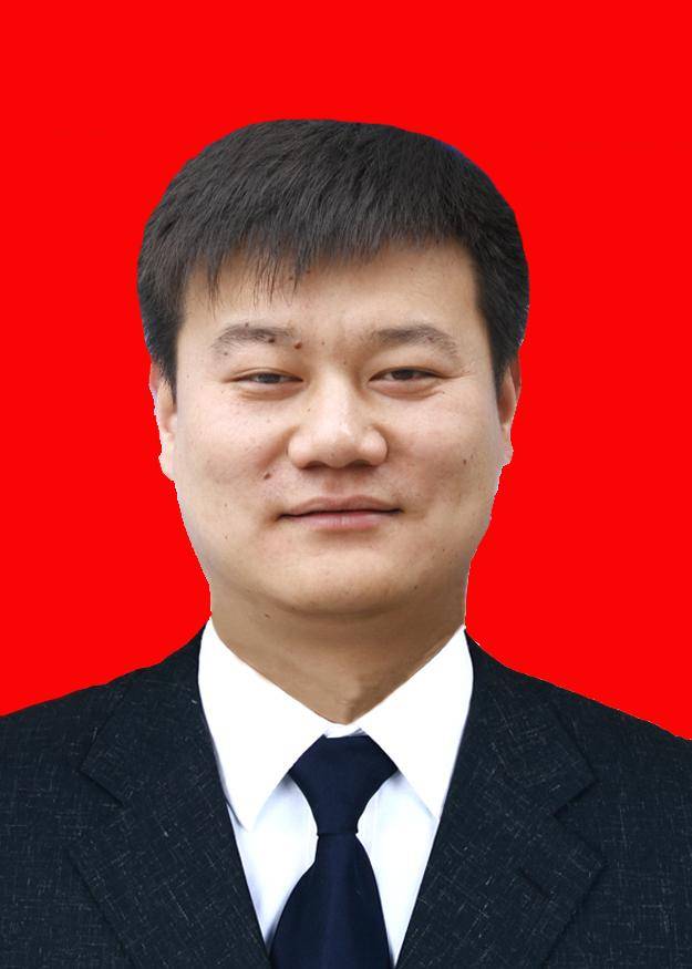 与逆行者并肩 他们是奔跑着的时代记录者_崔东