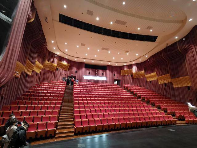 总投资约21亿的新地标,郑州大剧院11月8日正式启用_演出季