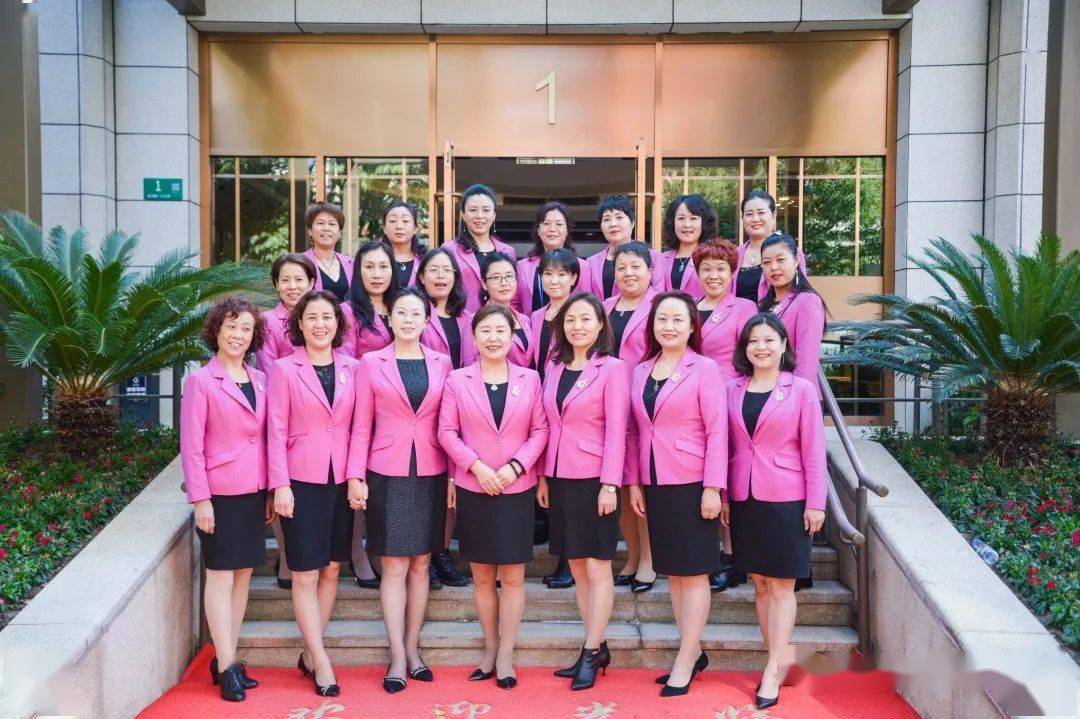 晋城市女企业家协会走进上海进博会
