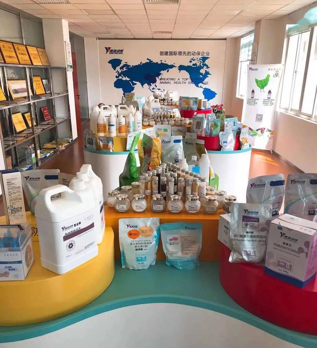 蛙类饲料添加剂提供给牛蛙饲料厂,二是蛙类动保产品服务牛蛙养殖现场