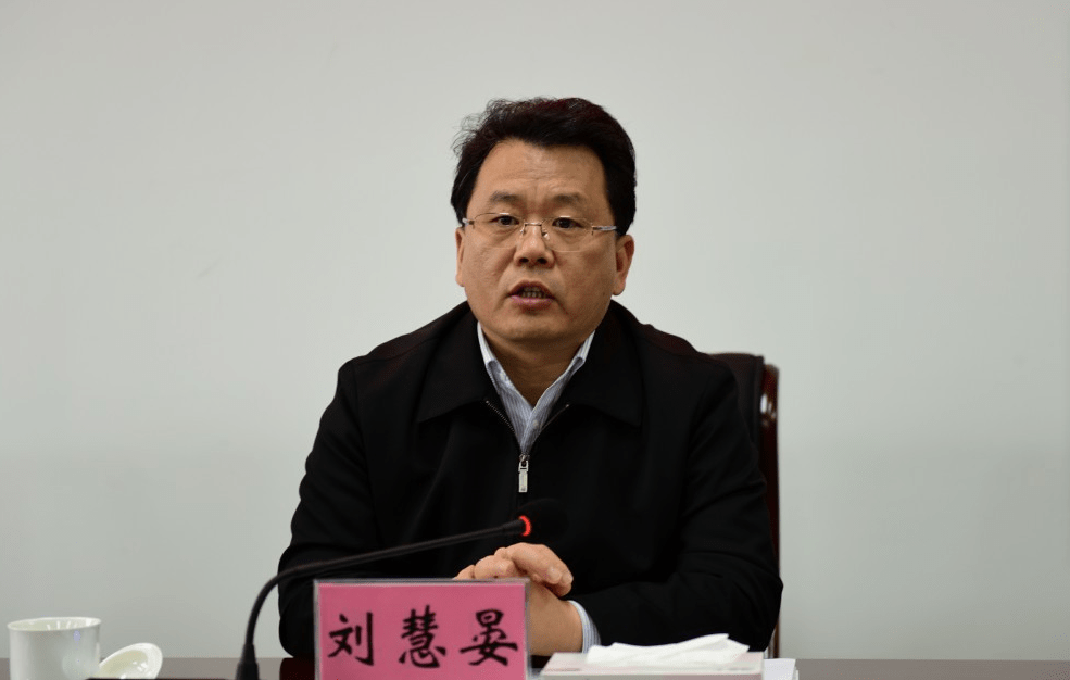 37岁时升正厅他跨省任省委常委