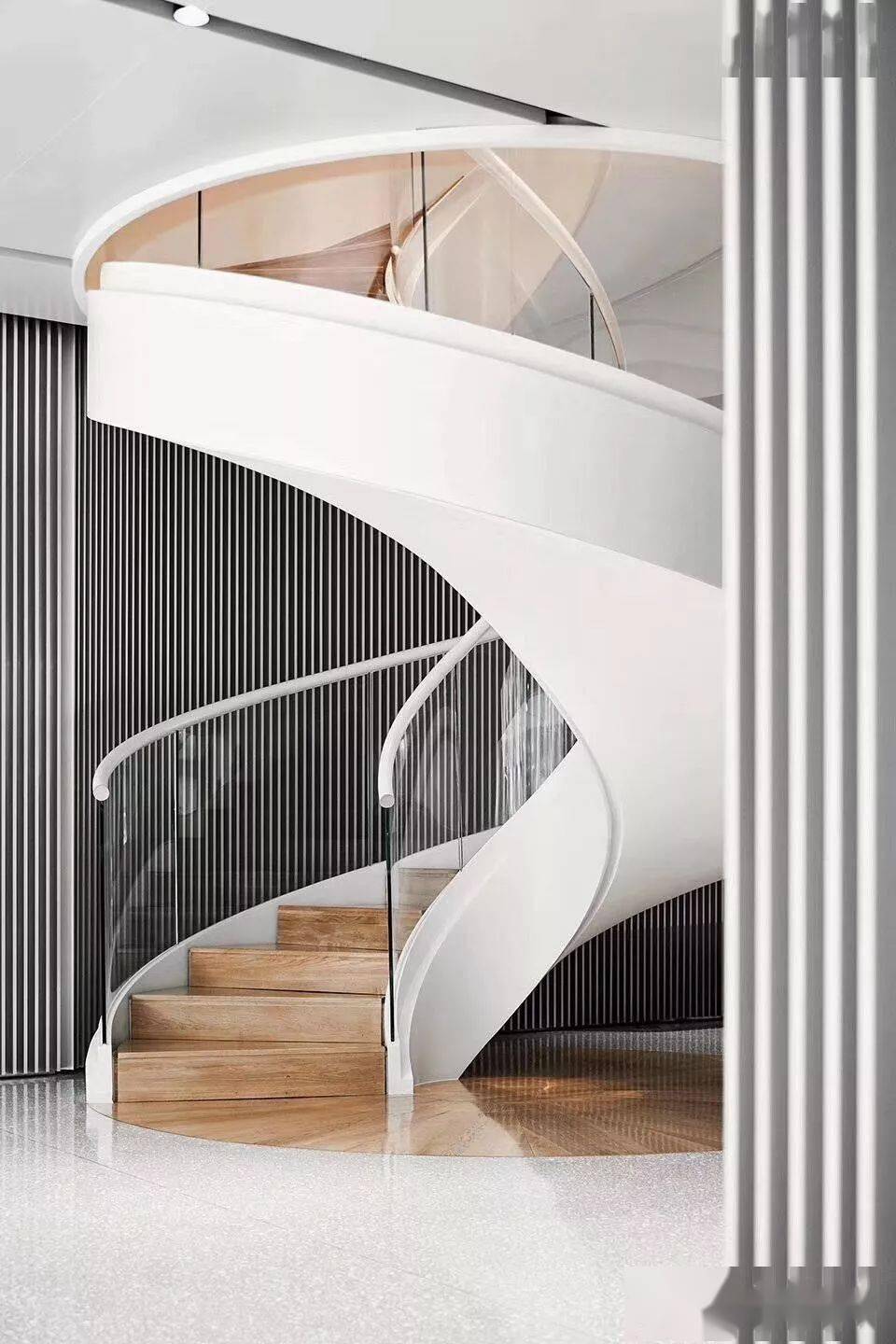 上海楼梯展时尚多变钢梯现代简约的建筑之美
