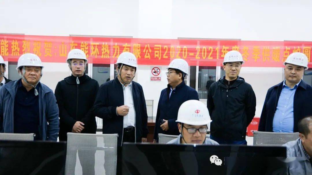 政府副县长邵天福带领综合行政执法局相关部门和人员来到现场,为集中