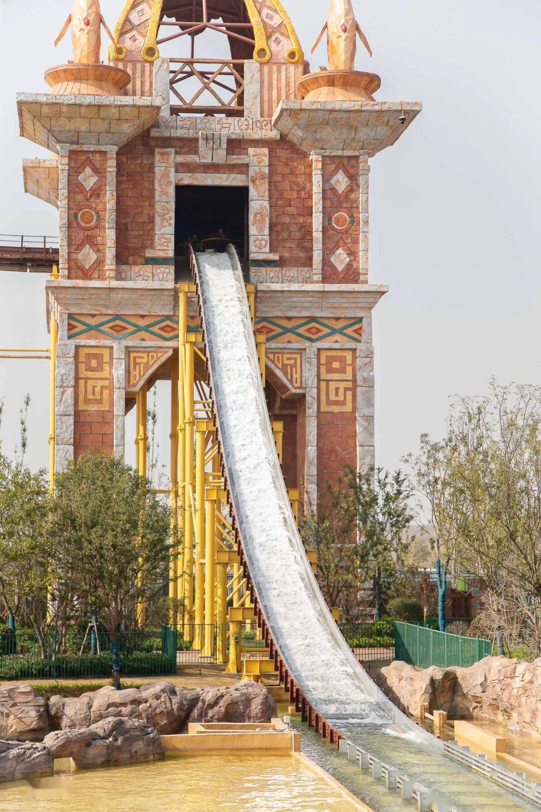 「郑州网红潮玩地」银基动物王国,它才不是带娃的亲子专场!