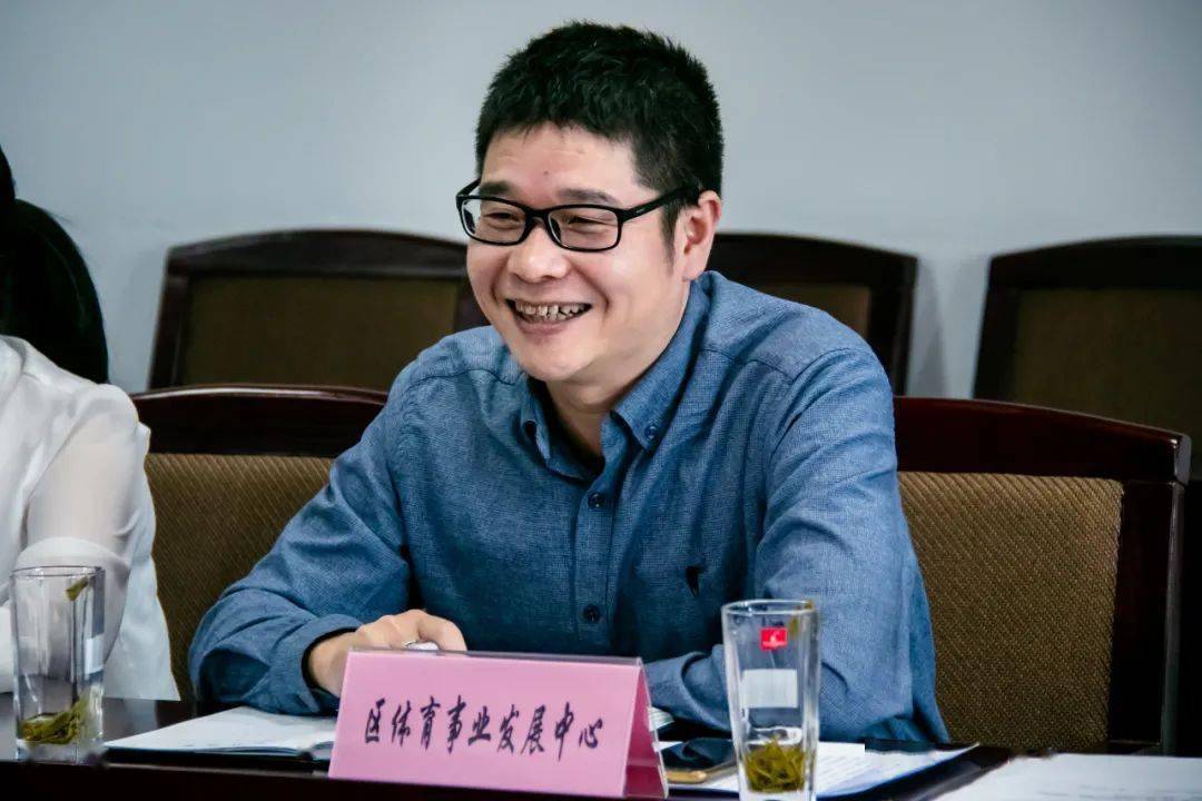 瓯海区人大开展公共体育设施建设管理与使用情况的调研_潘小林