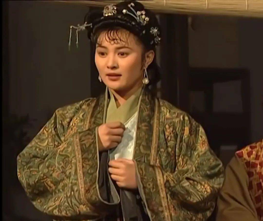 王菁华的长相似乎很适合出演古装戏,所以在很多古装剧里能看到她的