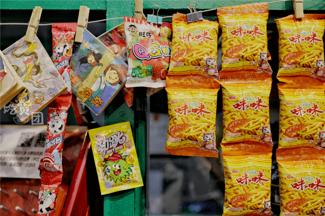 707070-完美复刻80年代老福州街景-马路边边又开新店啦!