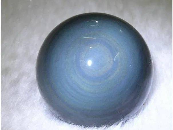 黑曜石可不只是黑色还有土豪金和彩虹色