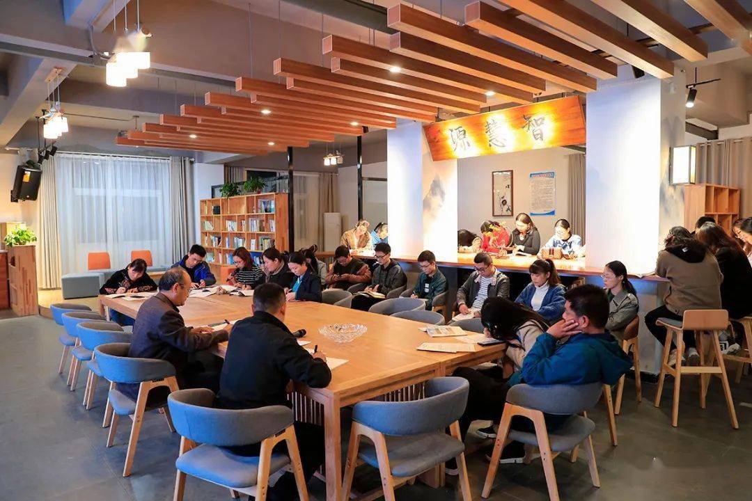 思想引领方向,交流助力成长 —— 淮滨高中生物学科开展"课堂研究与