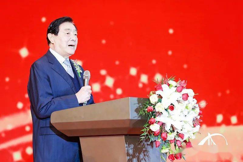 不负韶华荣耀出发20192020年度十大桥梁人物