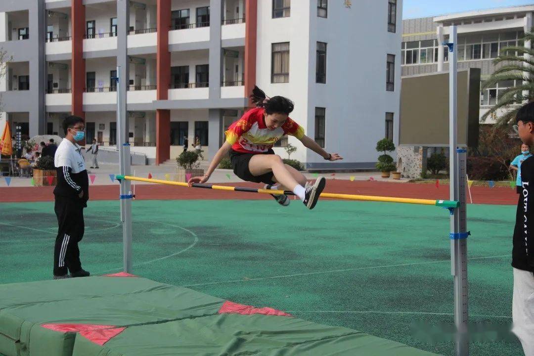 运动彰显青春风采记鹤浦中学第39届运动会顺利举行