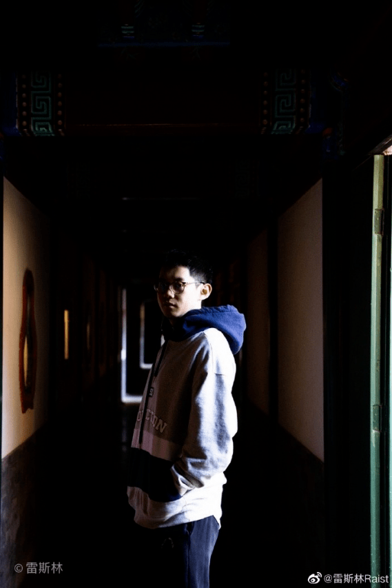 生涯访谈十七期|从语言到互联网:走进自媒体的上外人