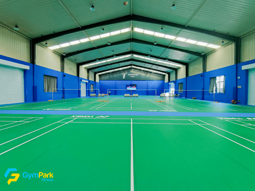 羽毛球场地胶地面共铺设6层让你在运动中拥有舒适的视觉体验合理的