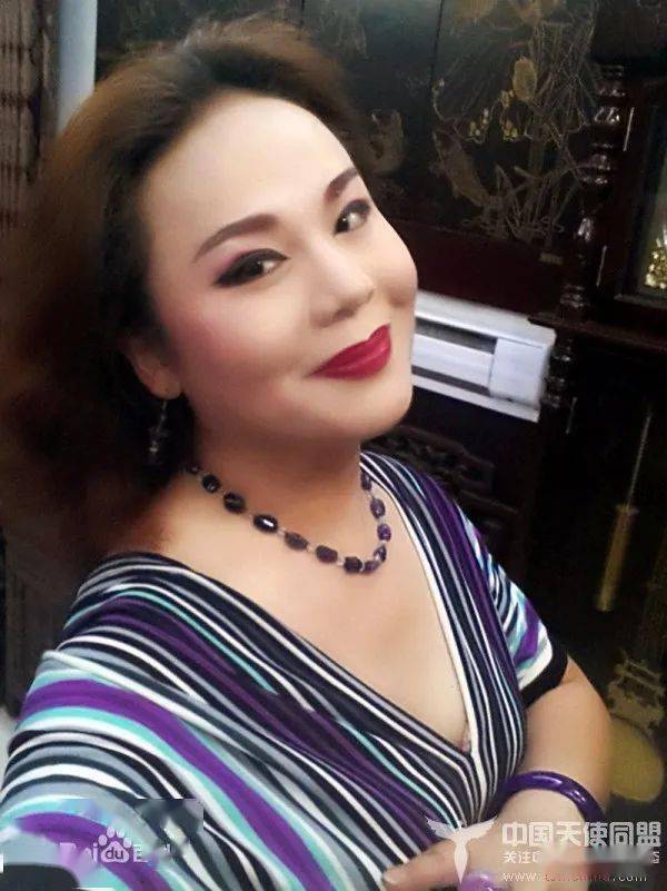 乾旦风采宁可不穿鞋也要看边玉洁