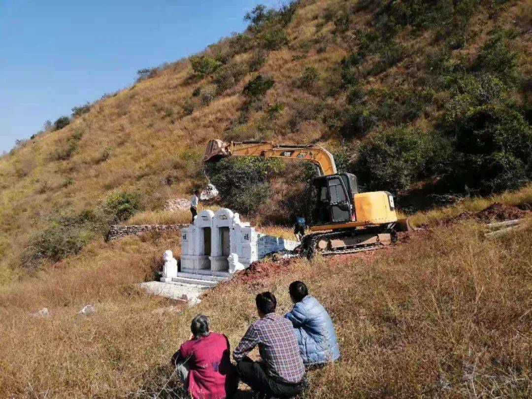 罗官村:推进殡葬改革拆除"生基"不含糊_手机搜狐网