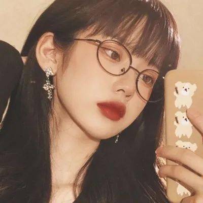 高清女生头像时尚高冷女头像