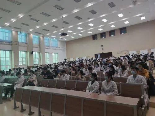 我院教学部组织开展加强学术道德与科研规范专题报告会