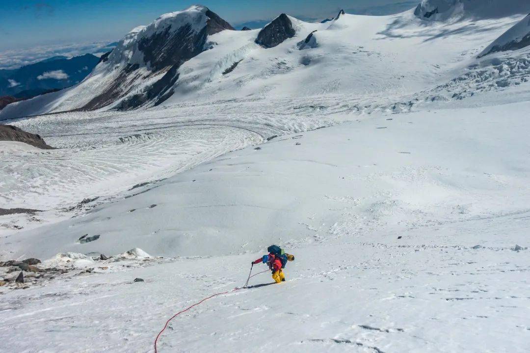 国人首登中山峰四川第二高峰中山峰攀登纪实