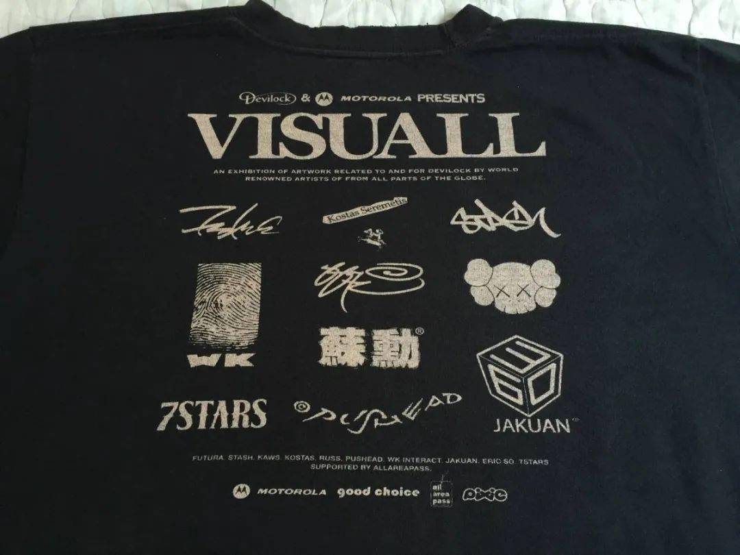 这次与mmy人气溶解鞋联名的是里原宿最早的街头品牌之一