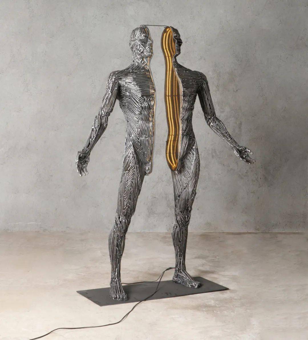 人物灯光雕塑对身心关系的思考