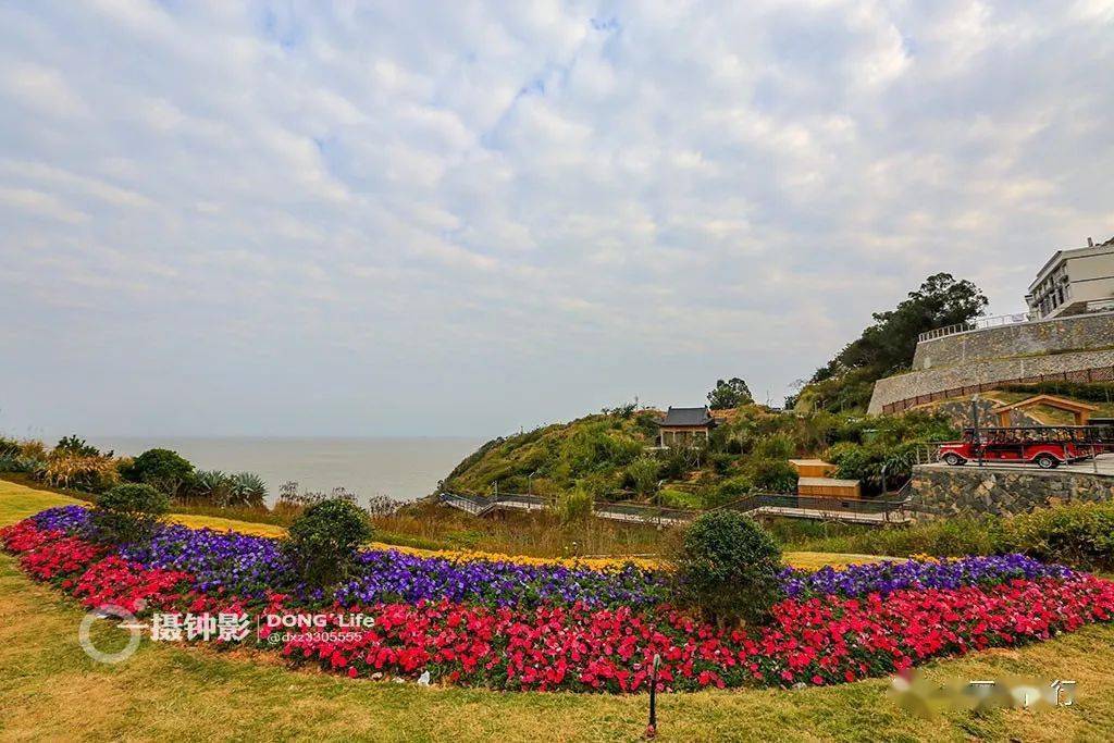 采风团一行还走进半山半岛旅游建设项目(雾城综合体)该项目总投资15