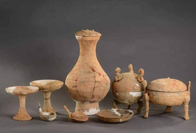 中国古代陶器和瓷器发展历程分析