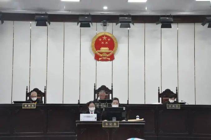 阳泉市矿区法院开庭审理一起涉嫌职务犯罪案