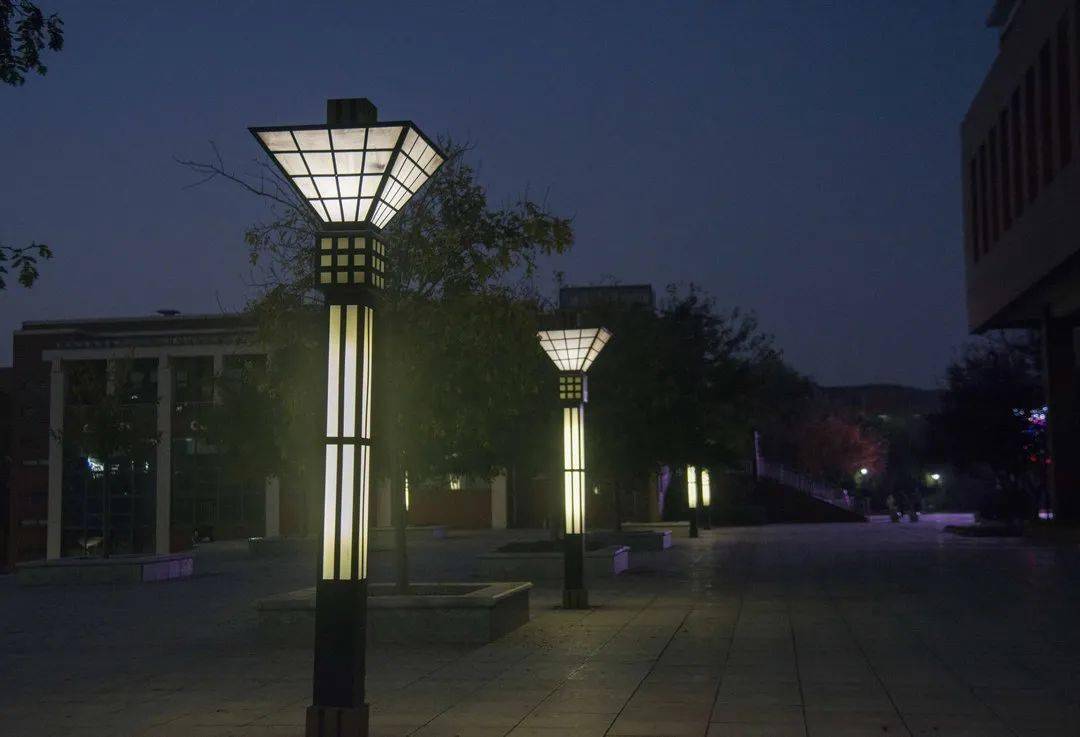 今夜交院为你留灯