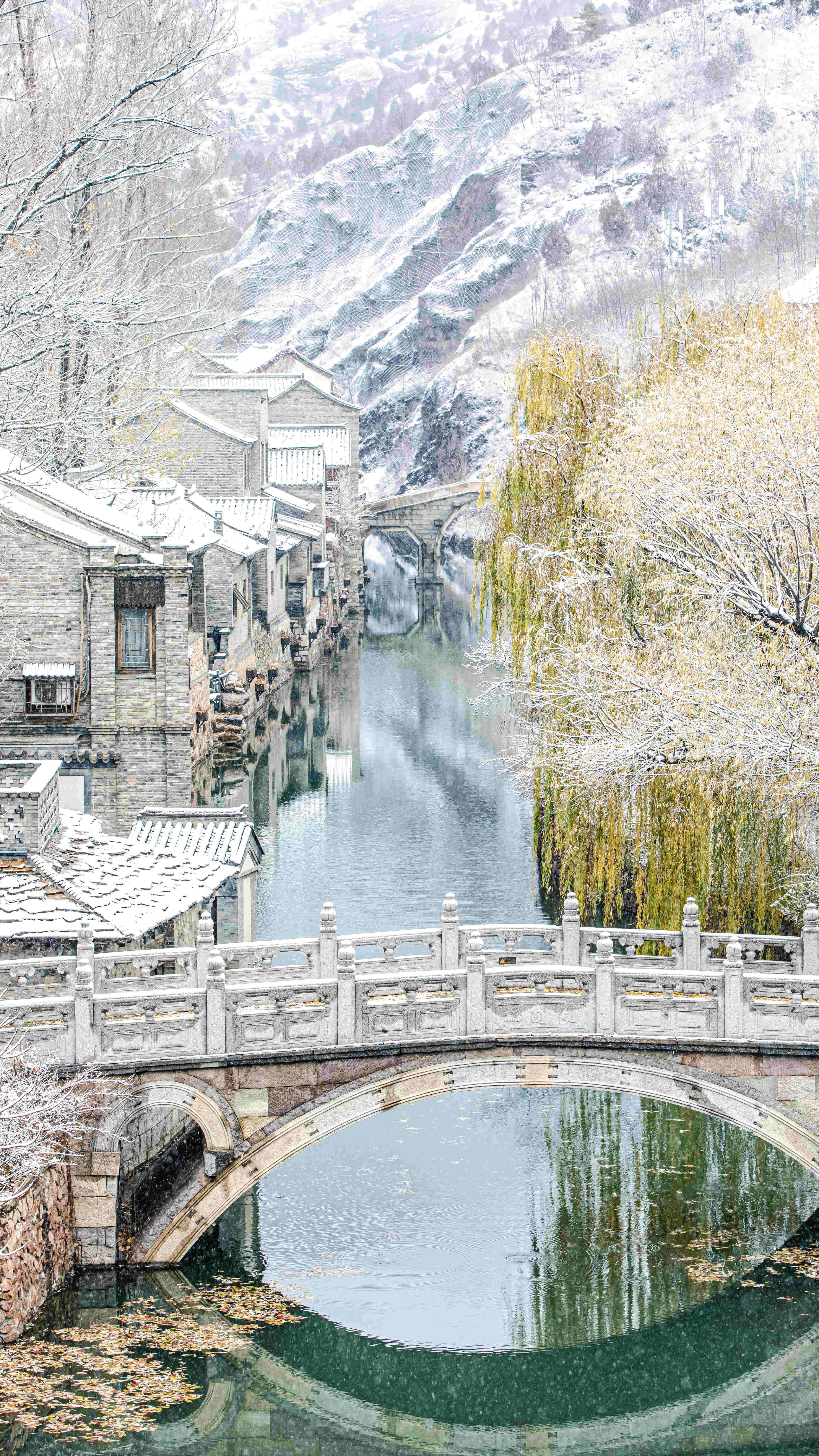 北京密云:古北水镇遇初雪,北方冬日美景尽现