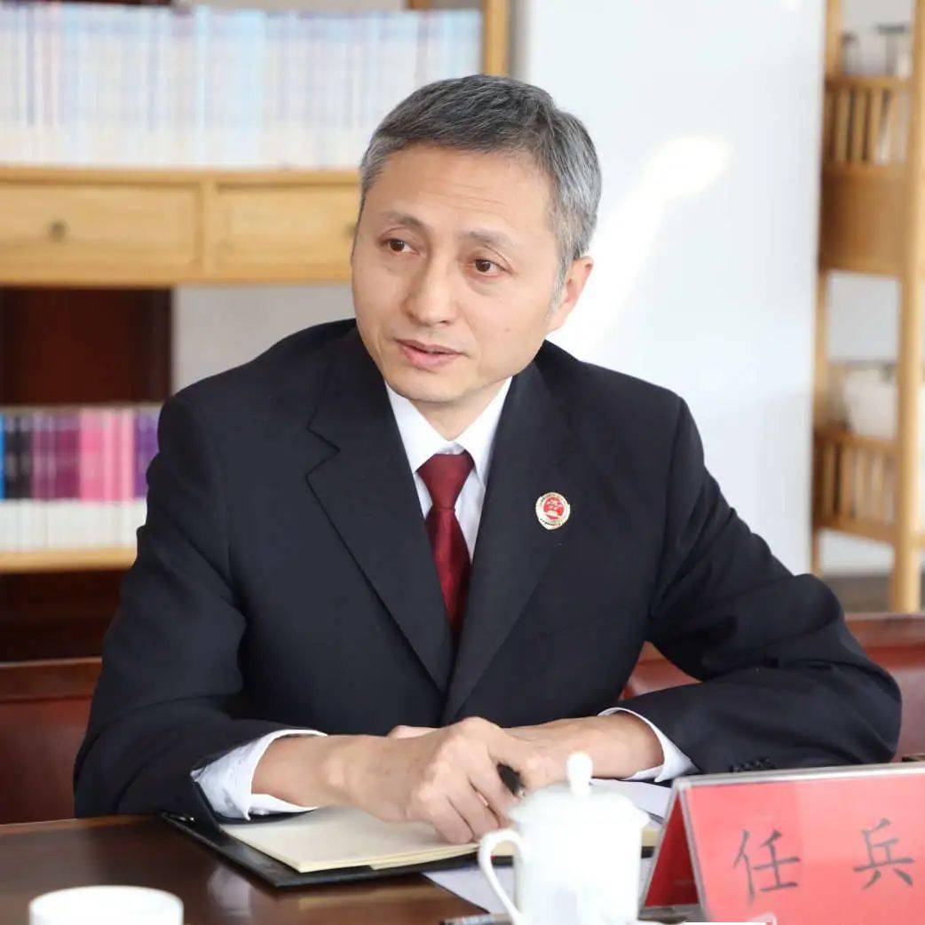 航空港实验区检察院第二,第三检察部负责人任兵对评委的认真评审表示