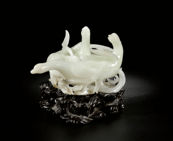 恭王府旧藏清宫珍宝与1500余件艺术珍品亮相北京鸿茂首拍