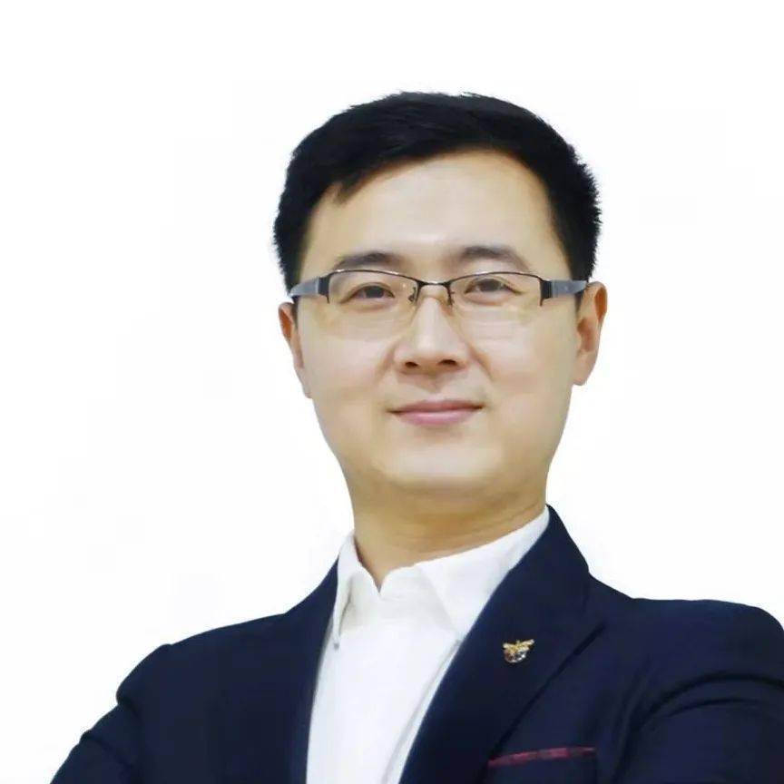 看看人家机构的老师咋都这么优秀