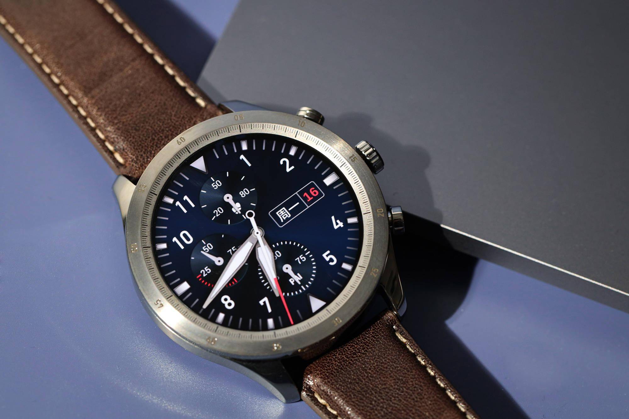 商务精英标配zeppz旗舰级智能商务手表赏析