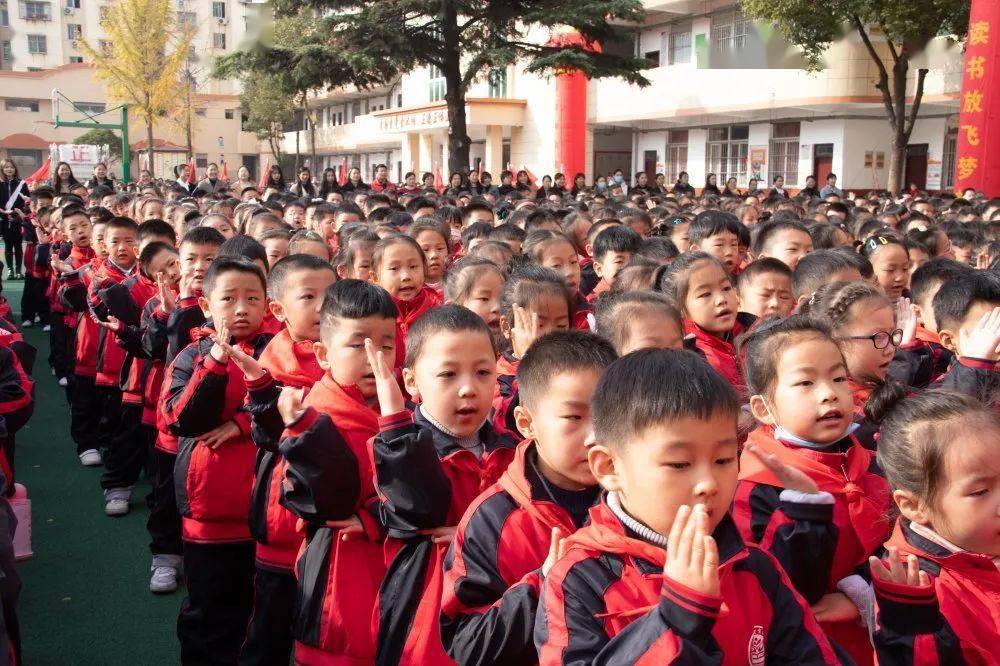 "诵读学传 全民阅读" | 畅游书海 悦读正心 ——东关实验小学举行第15