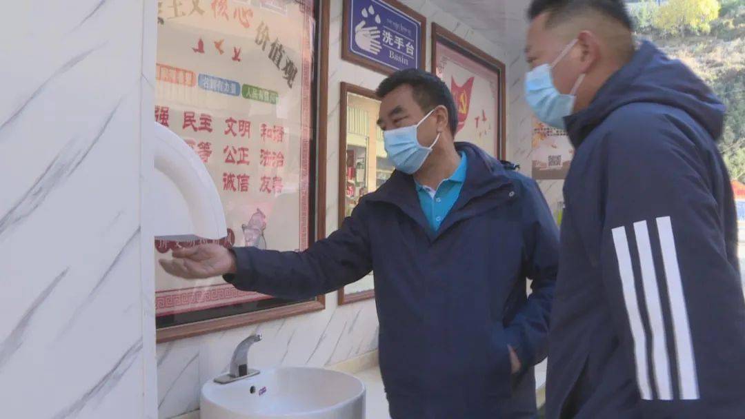爱国卫生运动县长格桑朗杰带队检查爱国卫生专项行动发现问题整改工作
