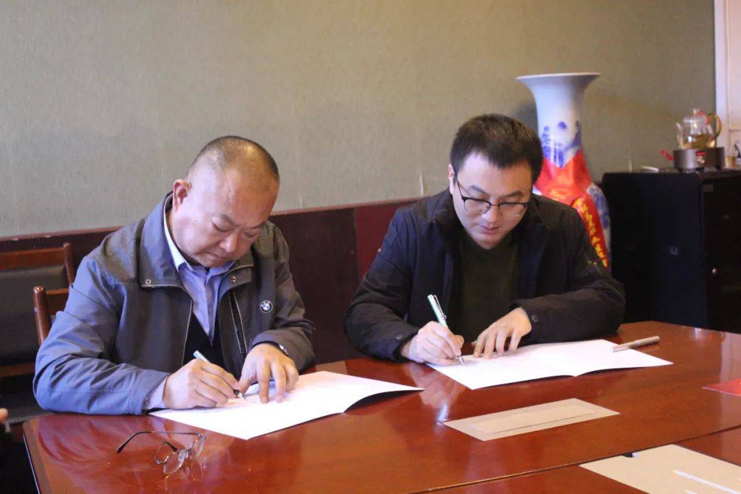 蠡县中学正式挂牌!_曹宁