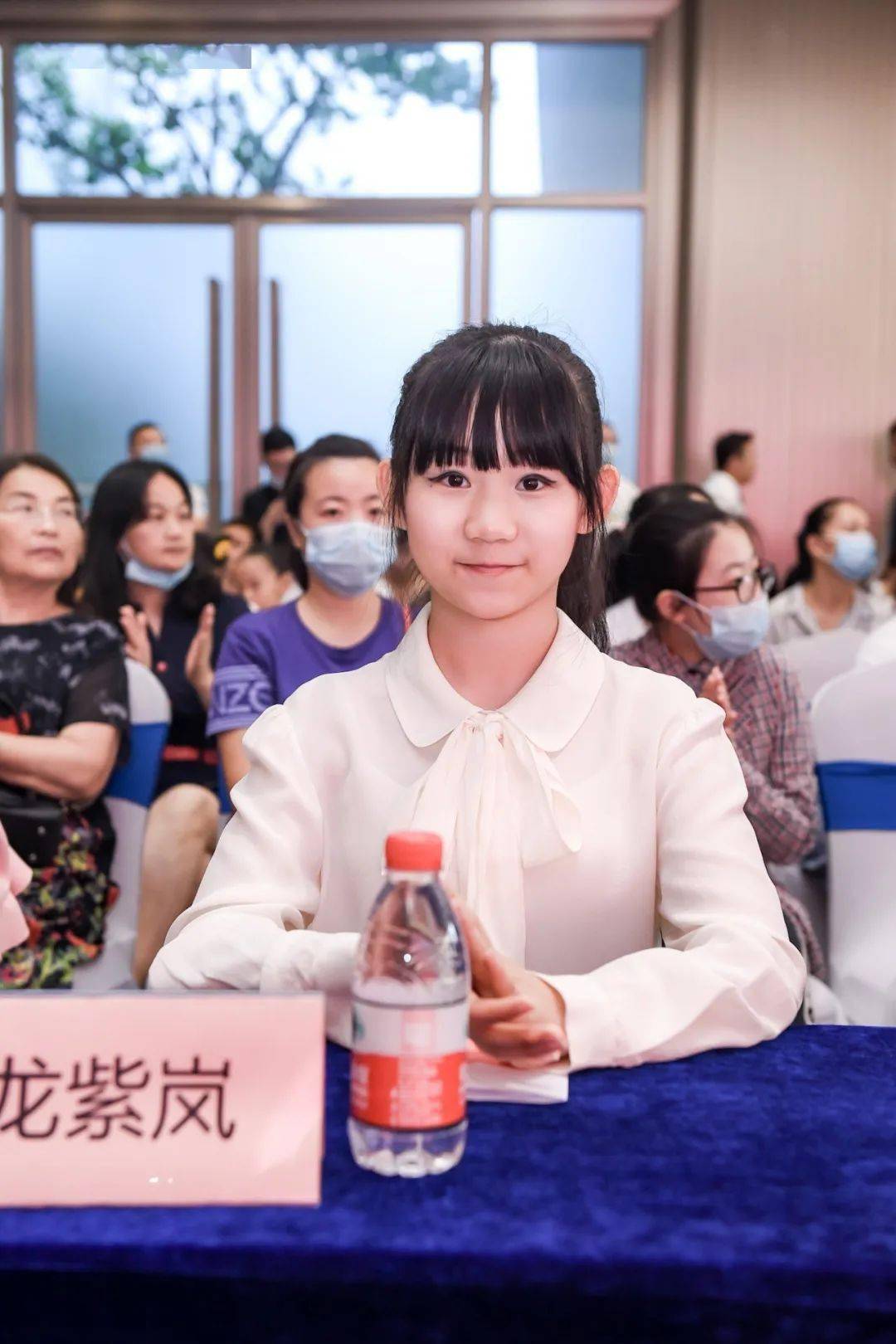 新七子之歌传唱人,澳门少儿艺术团团员代表龙紫岚参加海选和面试的小