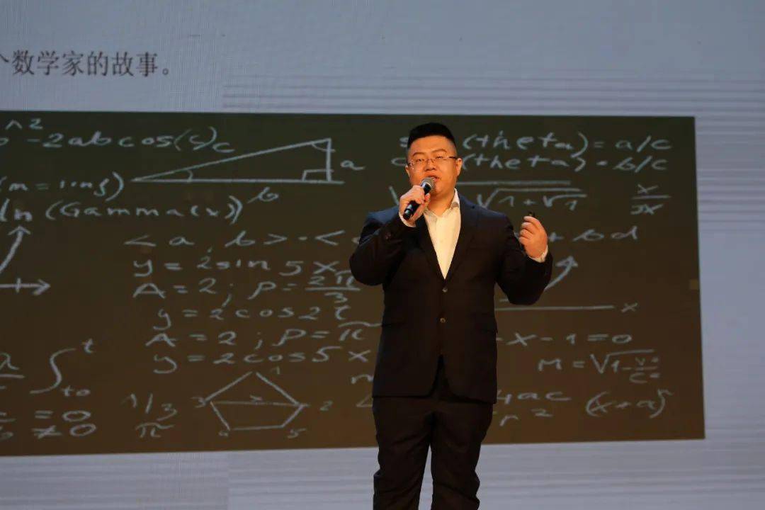 陈小桃momo梦然岳松二喜警官smile小千这些人怎么凑到一起了