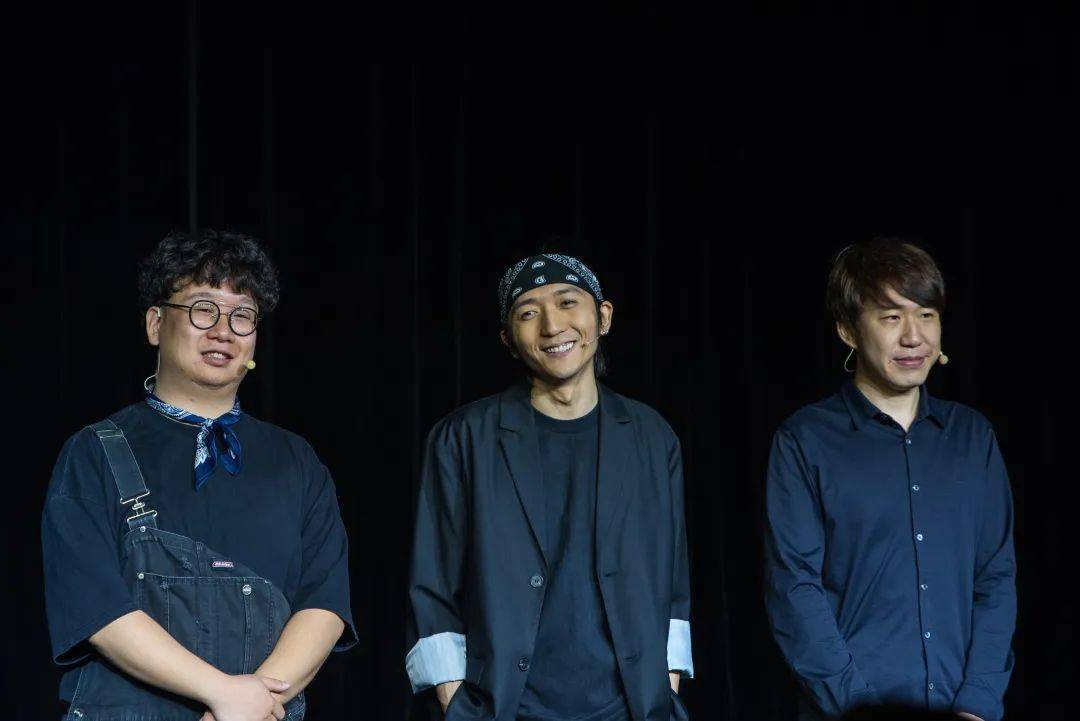 拿大顶剧社《关于死亡与爱情的小事》现场照