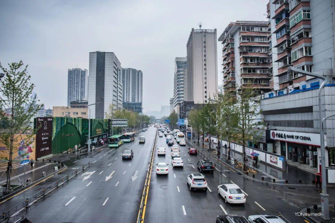 鍾家村兩條地鐵都帶不動的商圈