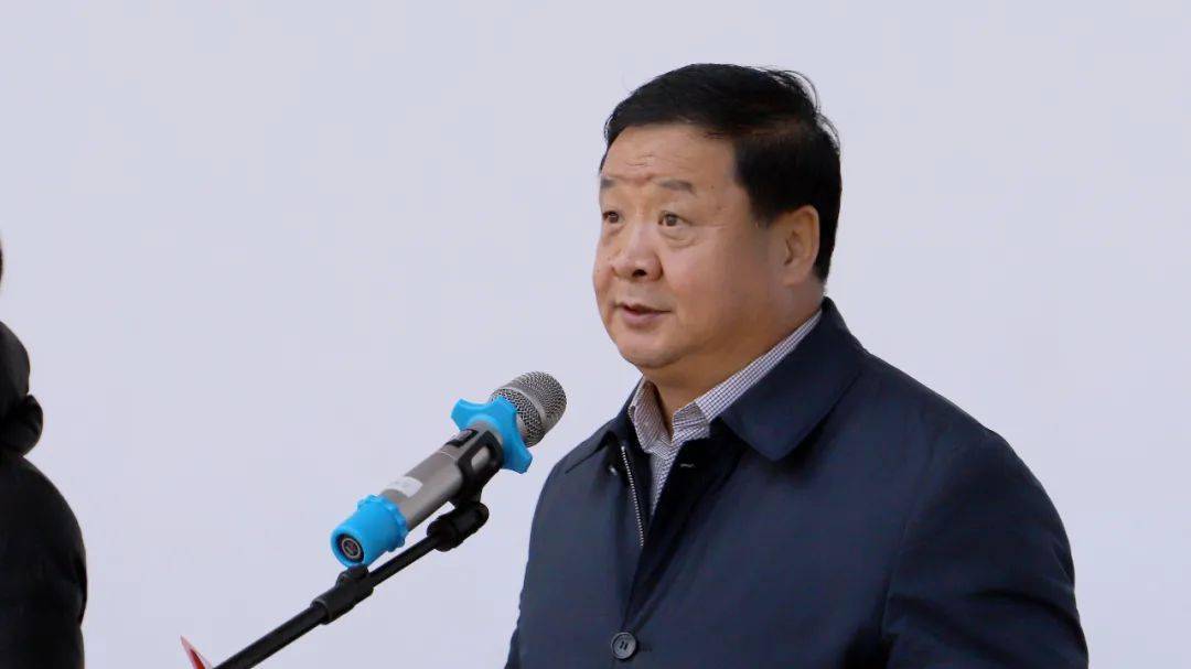 教育局副局长刘平主持开幕式本届比赛,共有来自全市25所学校的41支