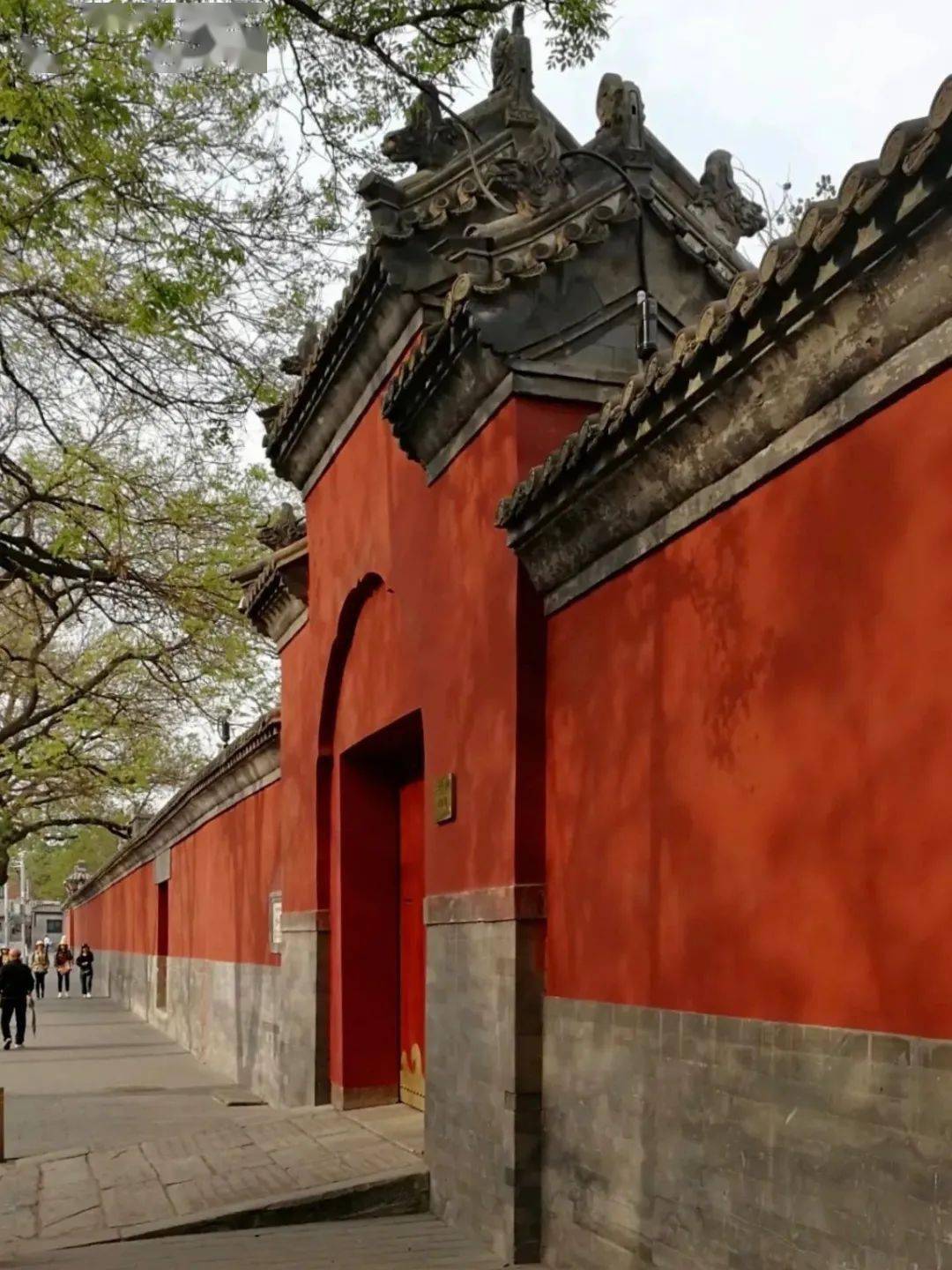 漫步北京从东华门骑到地安门感受中轴线皇城雅韵