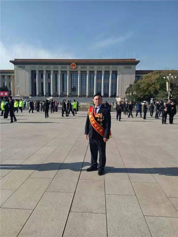 中泰荣誉中泰纺织集团库尔勒纤维公司班组长努尔买买提库尔班获得2020