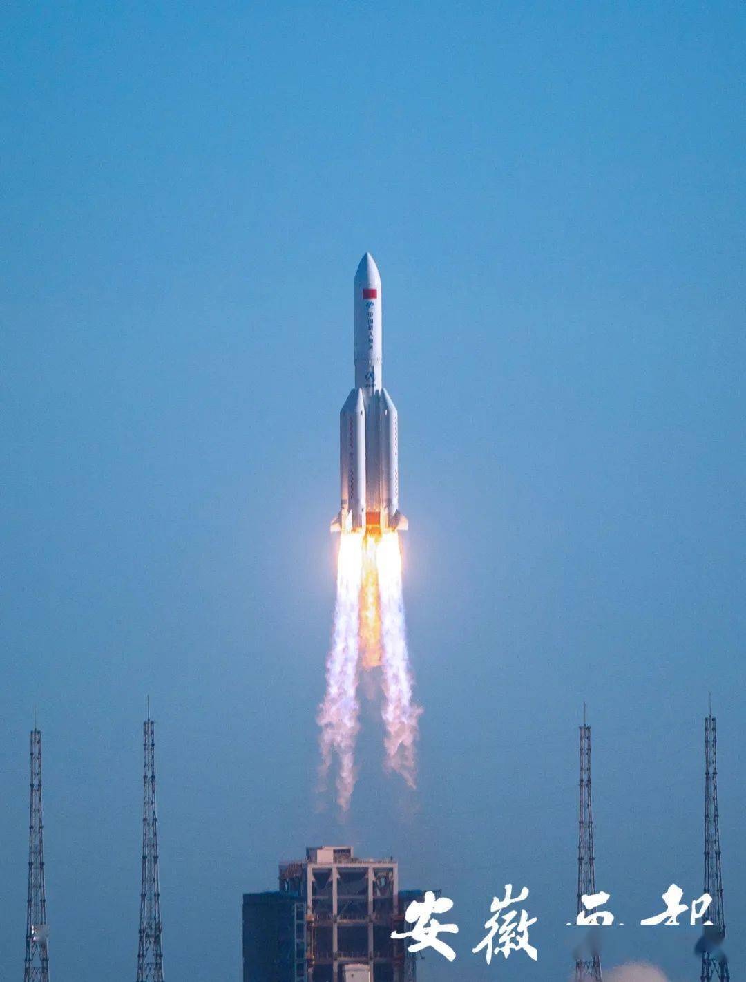 2020嫦娥五号发射图片