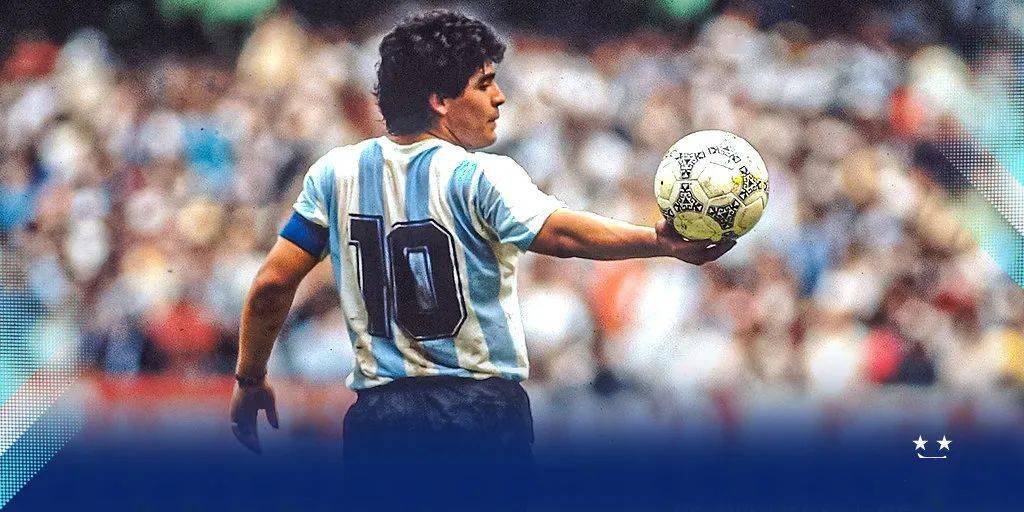 享年60岁马拉多纳于家中突发心脏骤停去世阿根廷当地时间11月25日上午