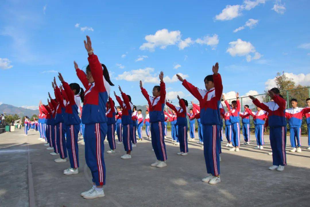 队列队形展风采广播体操强素质固东中学成功举行队列队形广播体操比赛
